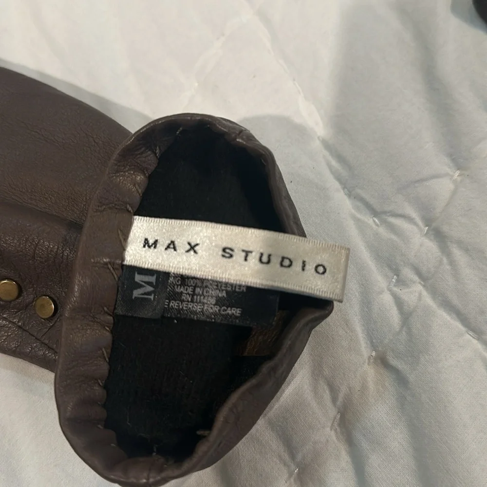 GUC Max Studio Taupe Leather Gloves